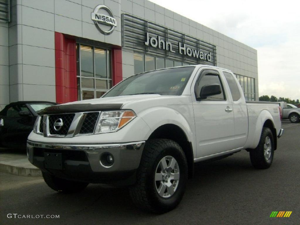 Avalanche White Nissan Frontier