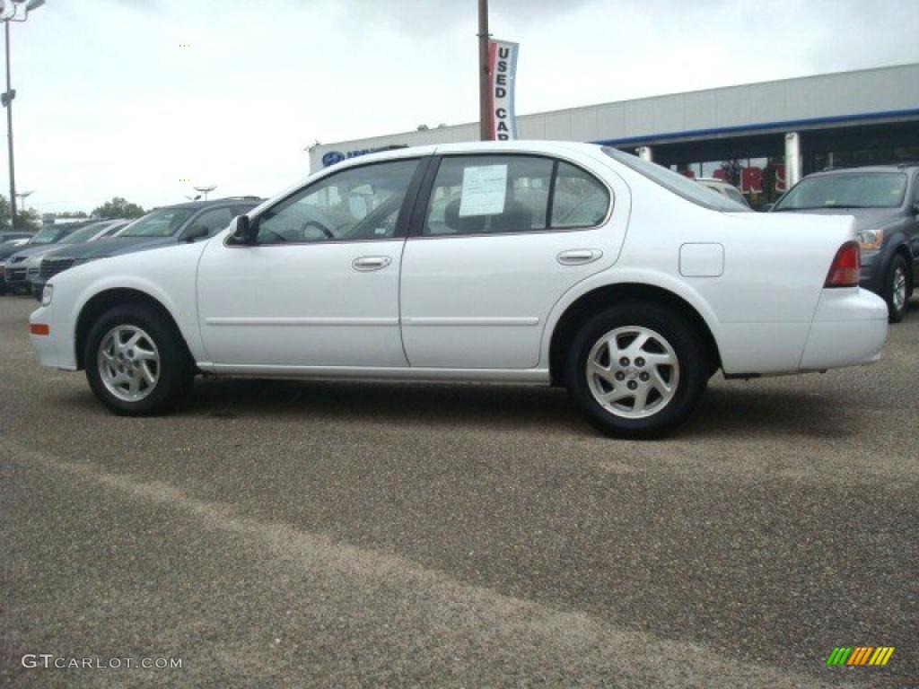 1998 Maxima GLE - Arctic White Pearl Metallic / Black photo #4