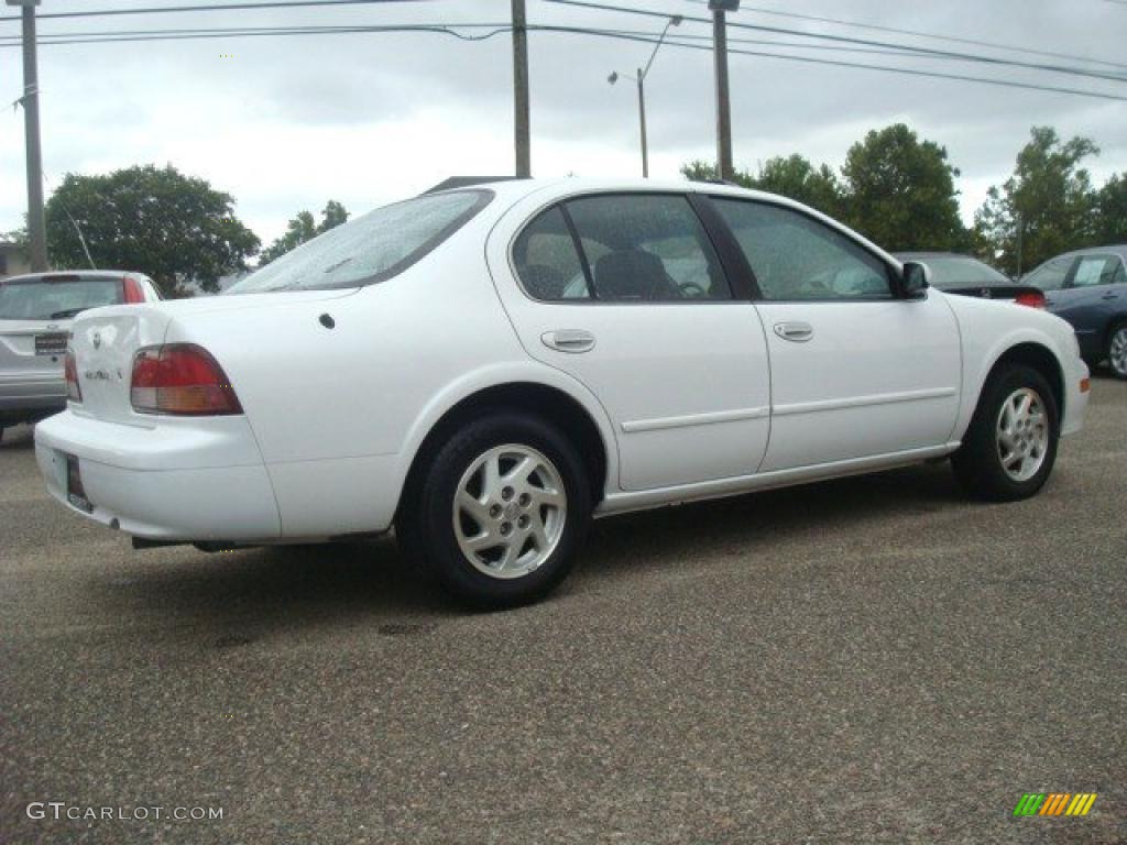 1998 Maxima GLE - Arctic White Pearl Metallic / Black photo #5