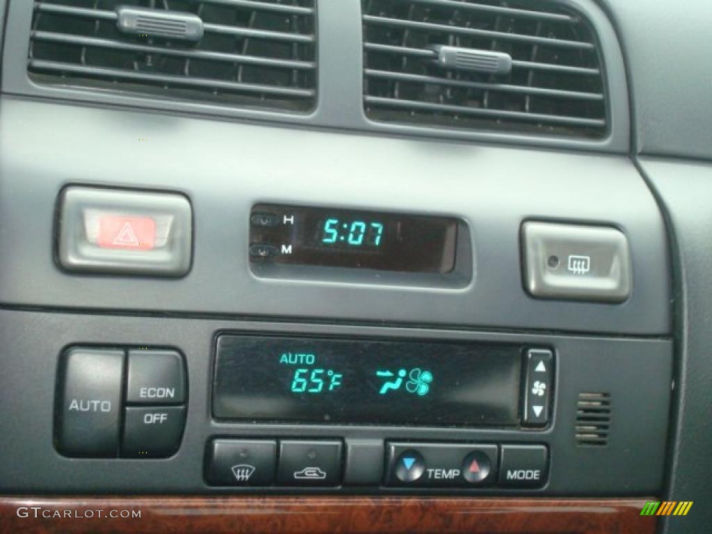 1998 Maxima GLE - Arctic White Pearl Metallic / Black photo #13