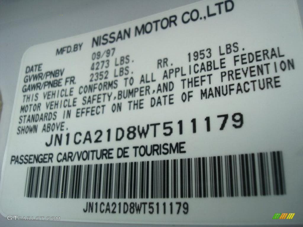 1998 Maxima GLE - Arctic White Pearl Metallic / Black photo #20