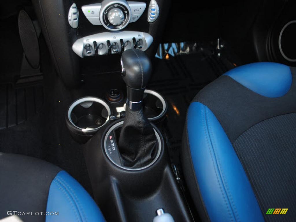 2007 Cooper Hardtop - Pepper White / Pacific Blue/Carbon Black photo #16