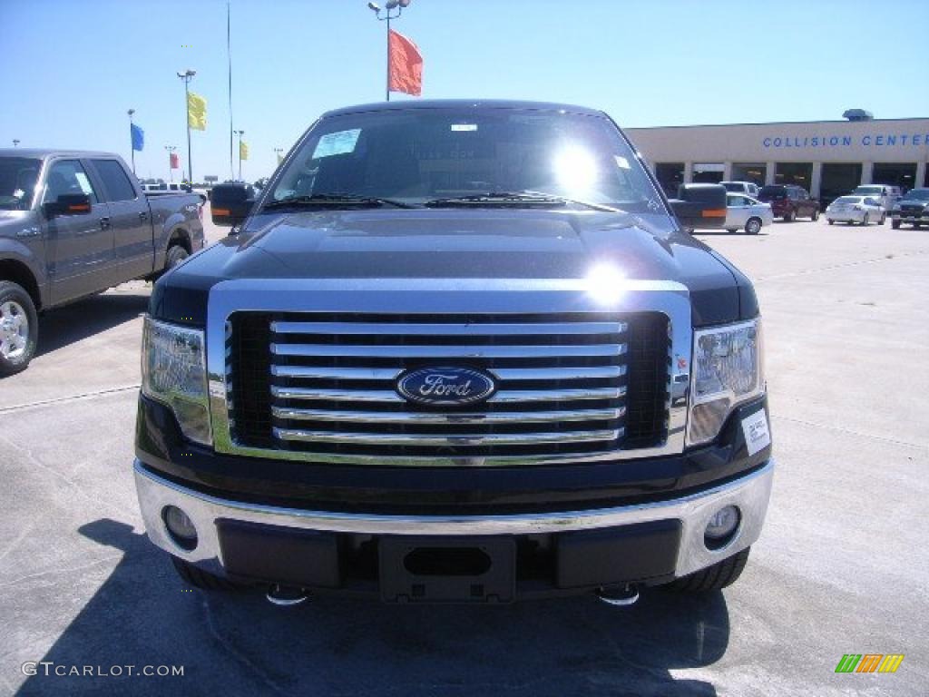 2010 F150 XLT SuperCab 4x4 - Tuxedo Black / Medium Stone photo #9