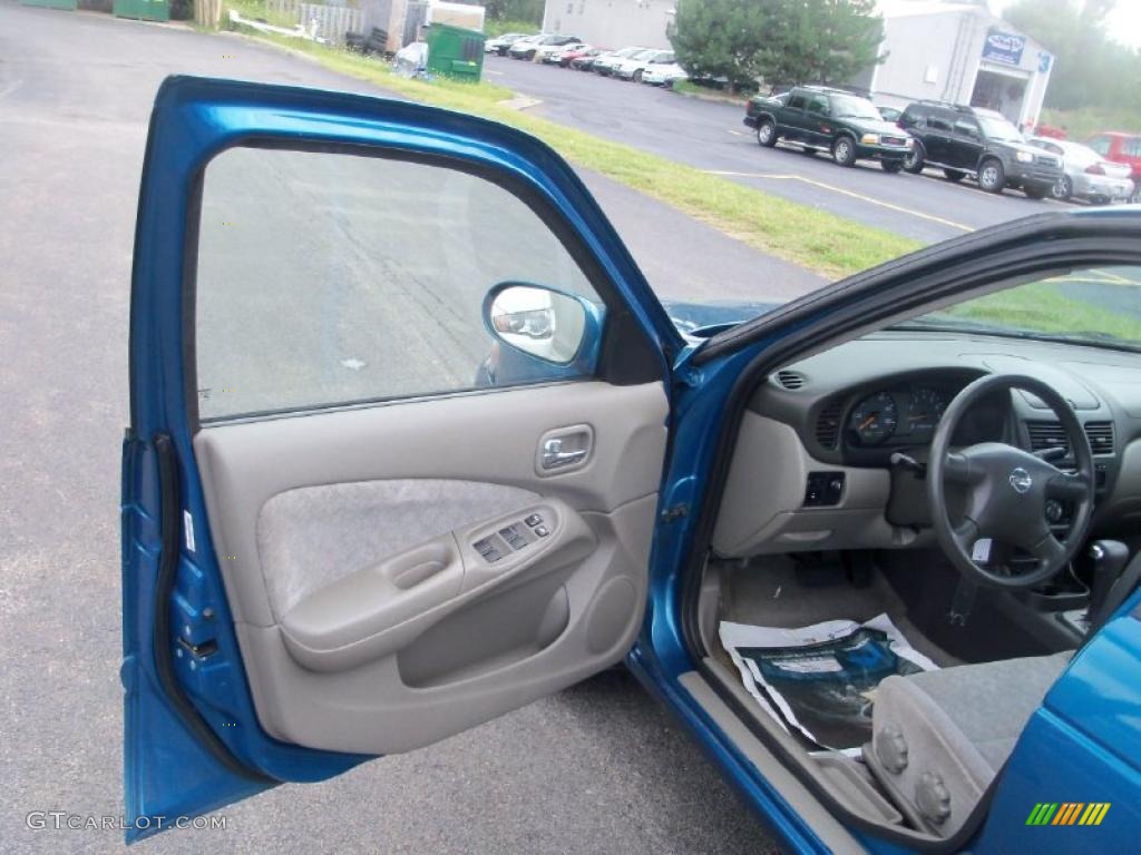2003 Sentra GXE - Vibrant Blue Metallic / Stone Gray photo #12