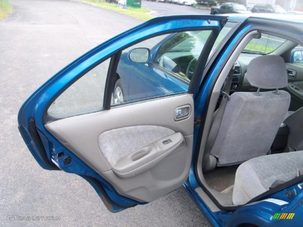 2003 Sentra GXE - Vibrant Blue Metallic / Stone Gray photo #13