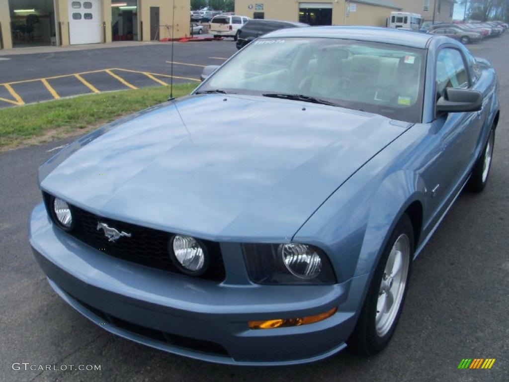 2007 Mustang GT Premium Coupe - Windveil Blue Metallic / Medium Parchment photo #1