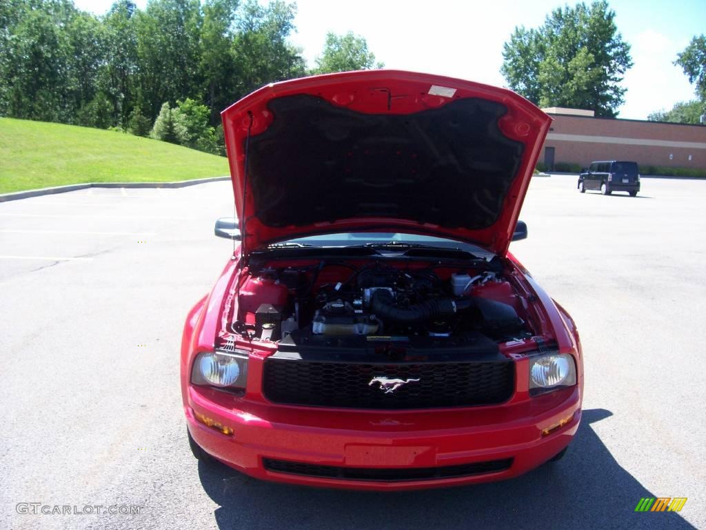 2007 Mustang V6 Premium Coupe - Torch Red / Dark Charcoal photo #24