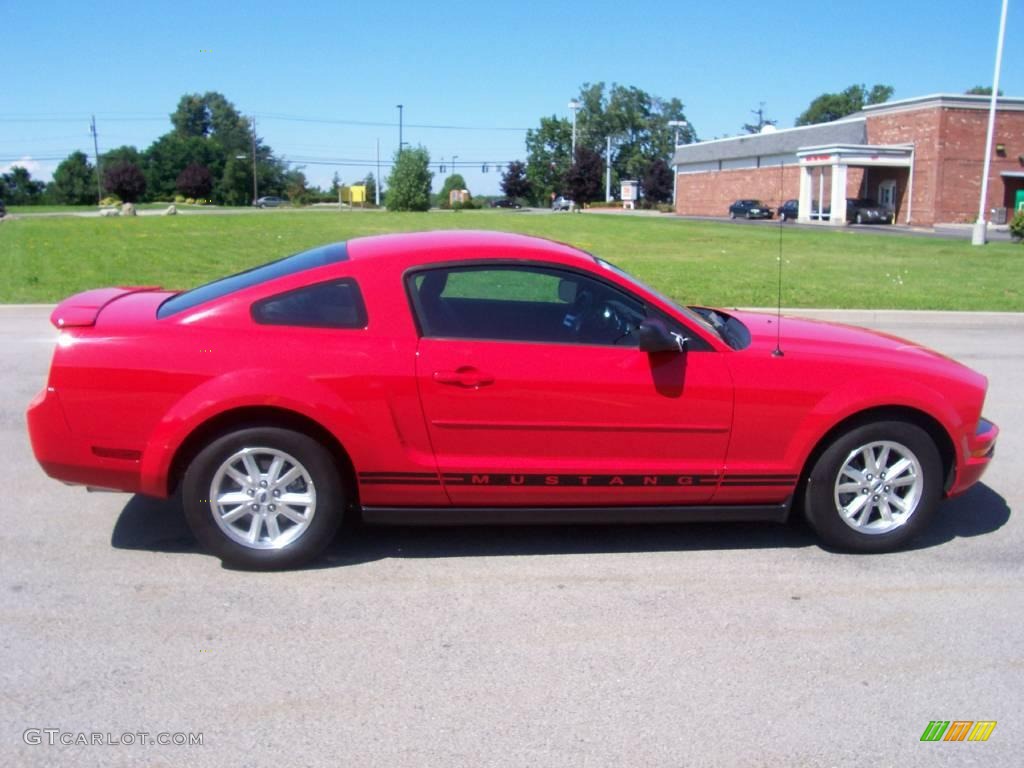 2007 Mustang V6 Premium Coupe - Torch Red / Dark Charcoal photo #25