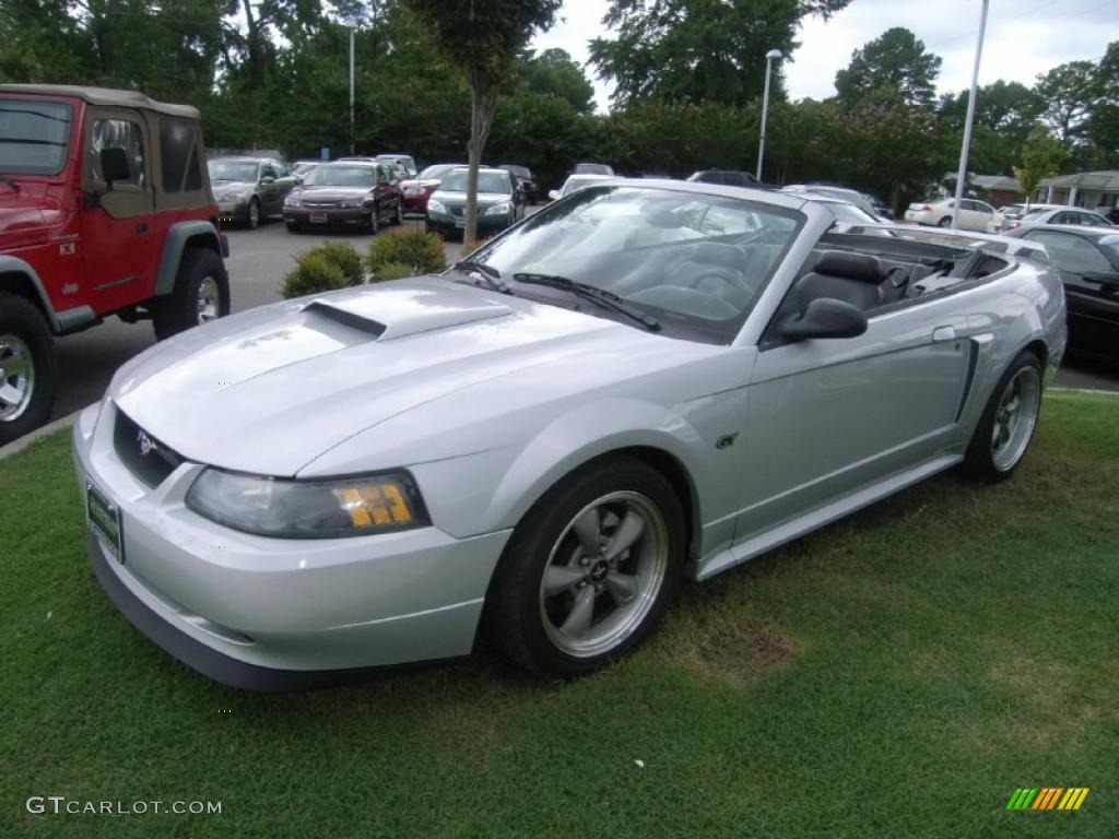 2002 Mustang GT Convertible - Satin Silver Metallic / Dark Charcoal photo #1