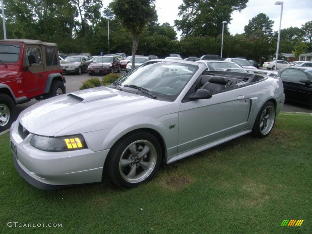 2002 Mustang GT Convertible - Satin Silver Metallic / Dark Charcoal photo #2