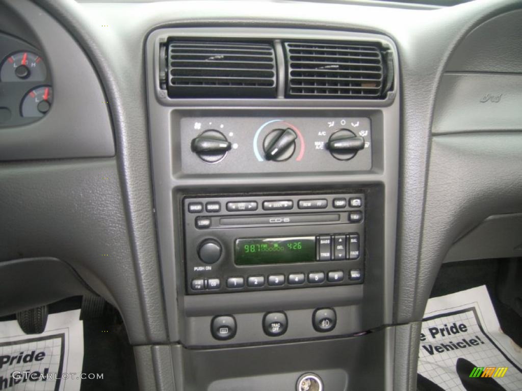 2002 Mustang GT Convertible - Satin Silver Metallic / Dark Charcoal photo #18