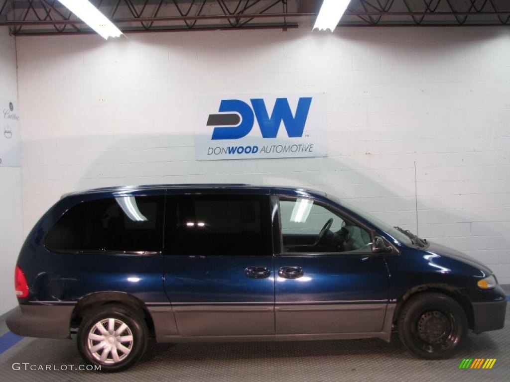 2000 Grand Caravan LE - Patriot Blue Pearlcoat / Mist Gray photo #5