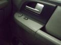 Black Clearcoat - Expedition XLT 4x4 Photo No. 16