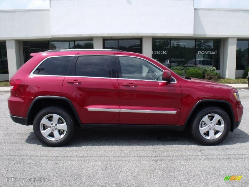 2011 Grand Cherokee Laredo X Package - Inferno Red Crystal Pearl / Dark Graystone/Medium Graystone photo #1