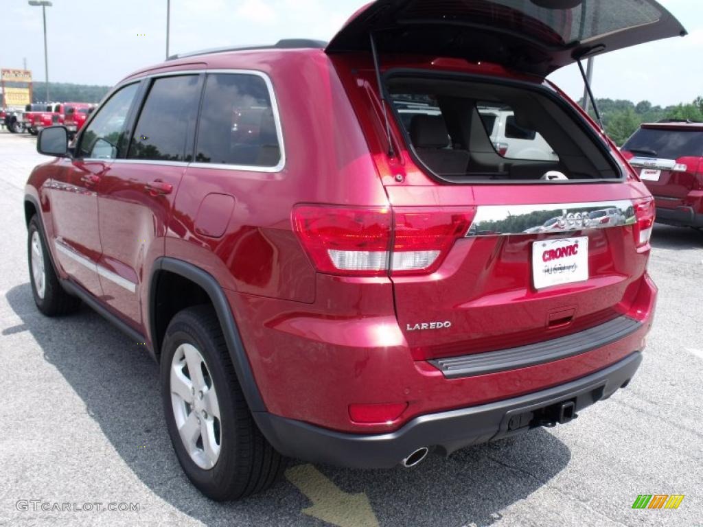 2011 Grand Cherokee Laredo X Package - Inferno Red Crystal Pearl / Dark Graystone/Medium Graystone photo #13