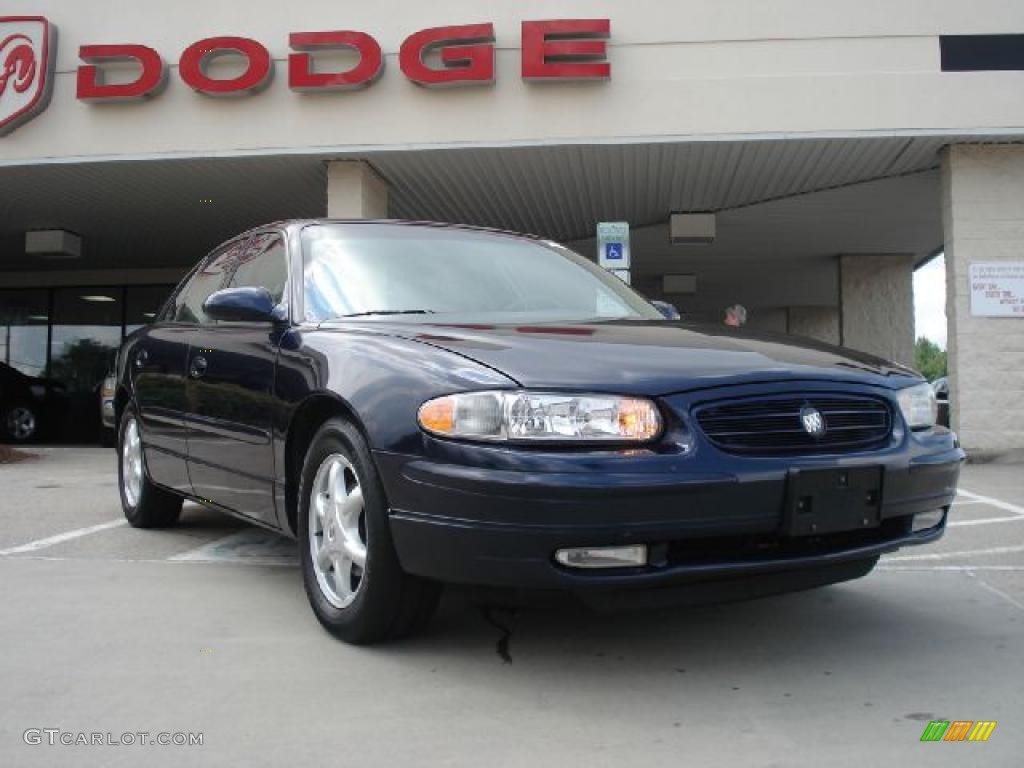 2002 Regal LS - Midnight Blue Pearl / Medium Gray photo #1