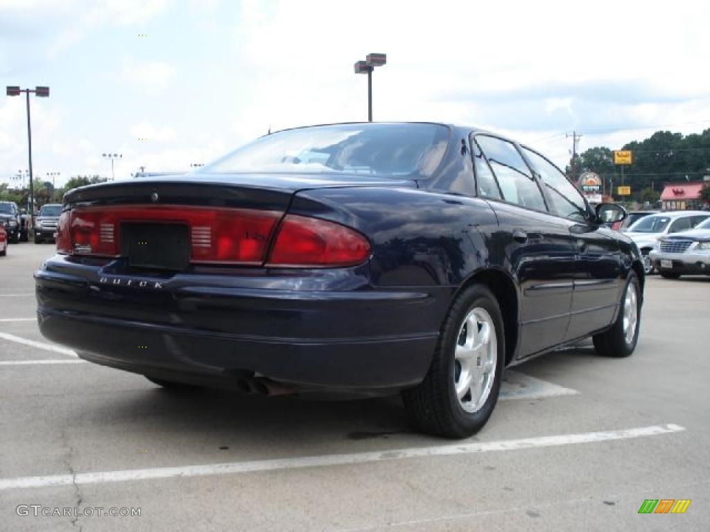 2002 Regal LS - Midnight Blue Pearl / Medium Gray photo #3