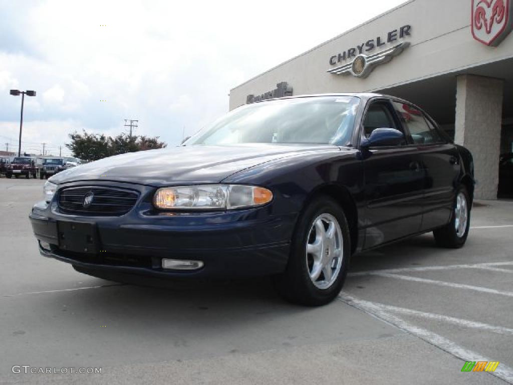 2002 Regal LS - Midnight Blue Pearl / Medium Gray photo #7