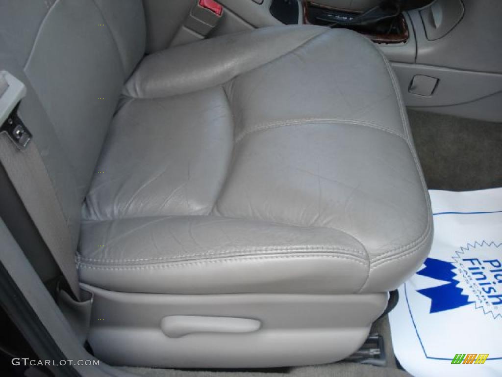 2002 Regal LS - Midnight Blue Pearl / Medium Gray photo #17