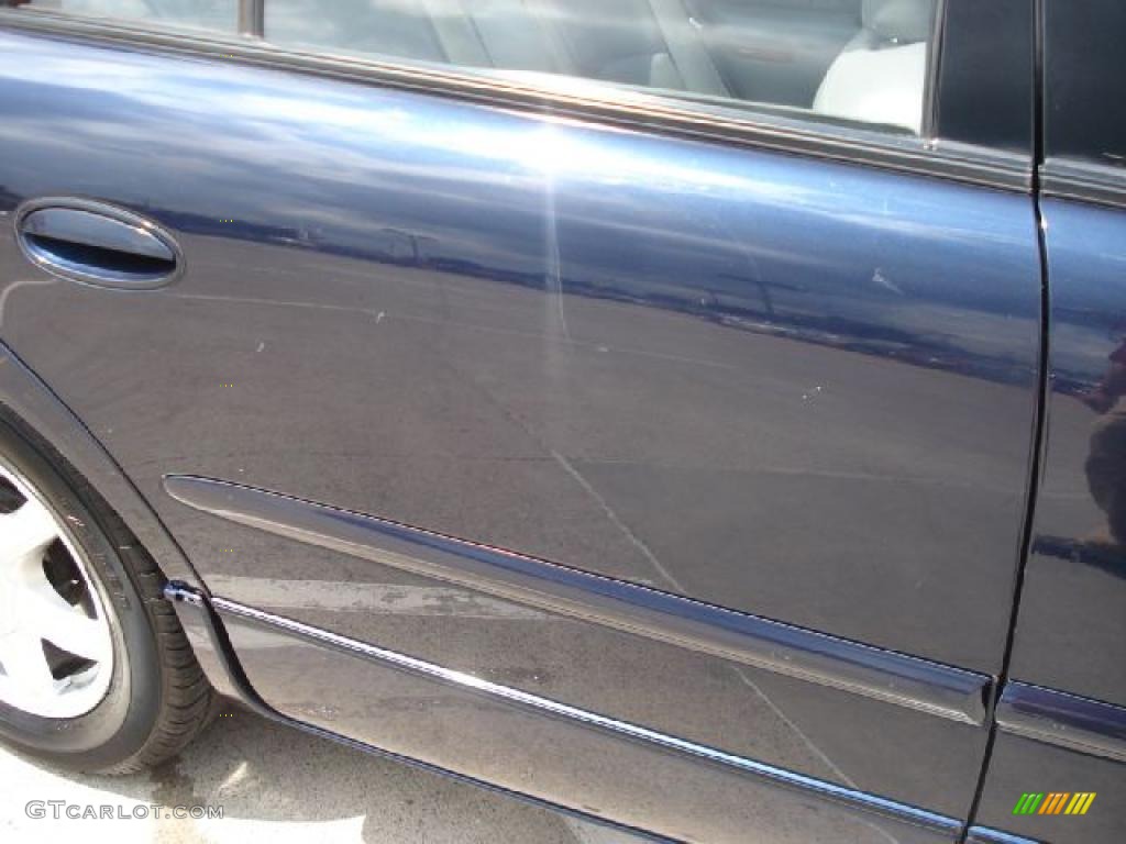 2002 Regal LS - Midnight Blue Pearl / Medium Gray photo #32