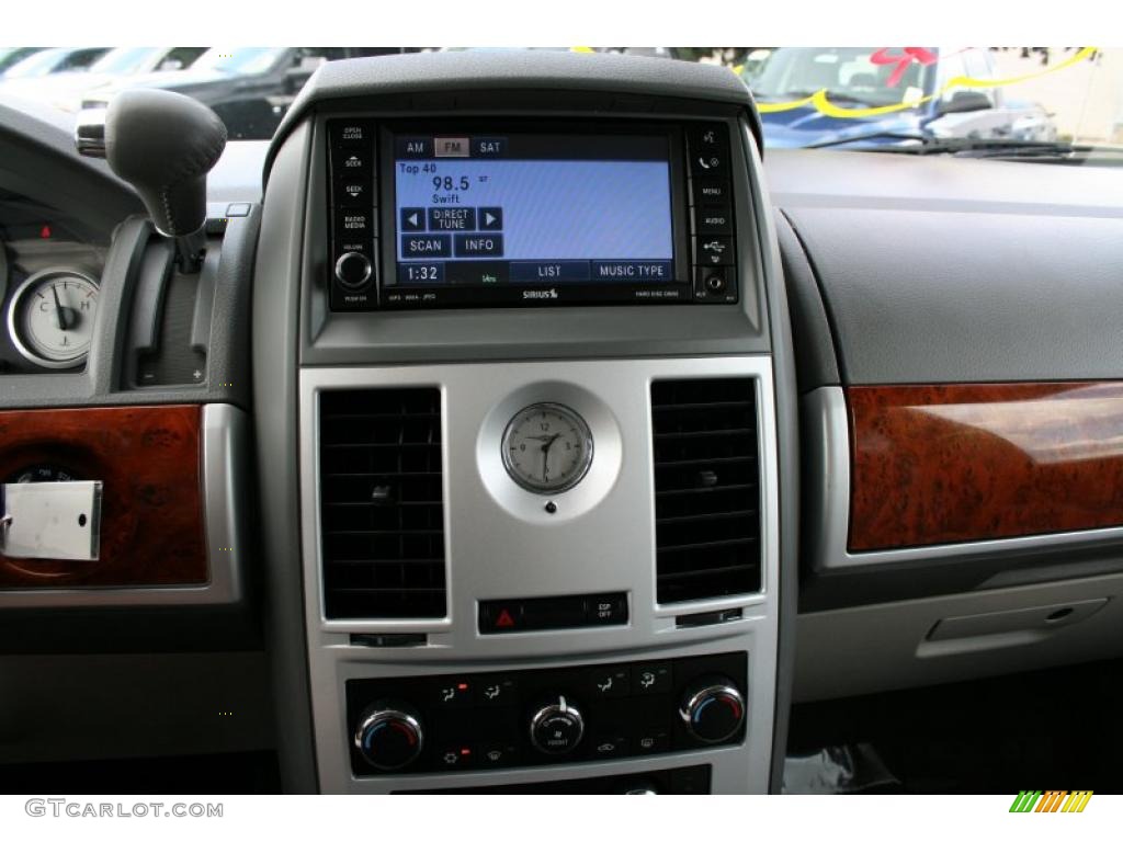 2008 Town & Country Touring Signature Series - Modern Blue Pearlcoat / Medium Slate Gray/Light Shale photo #27