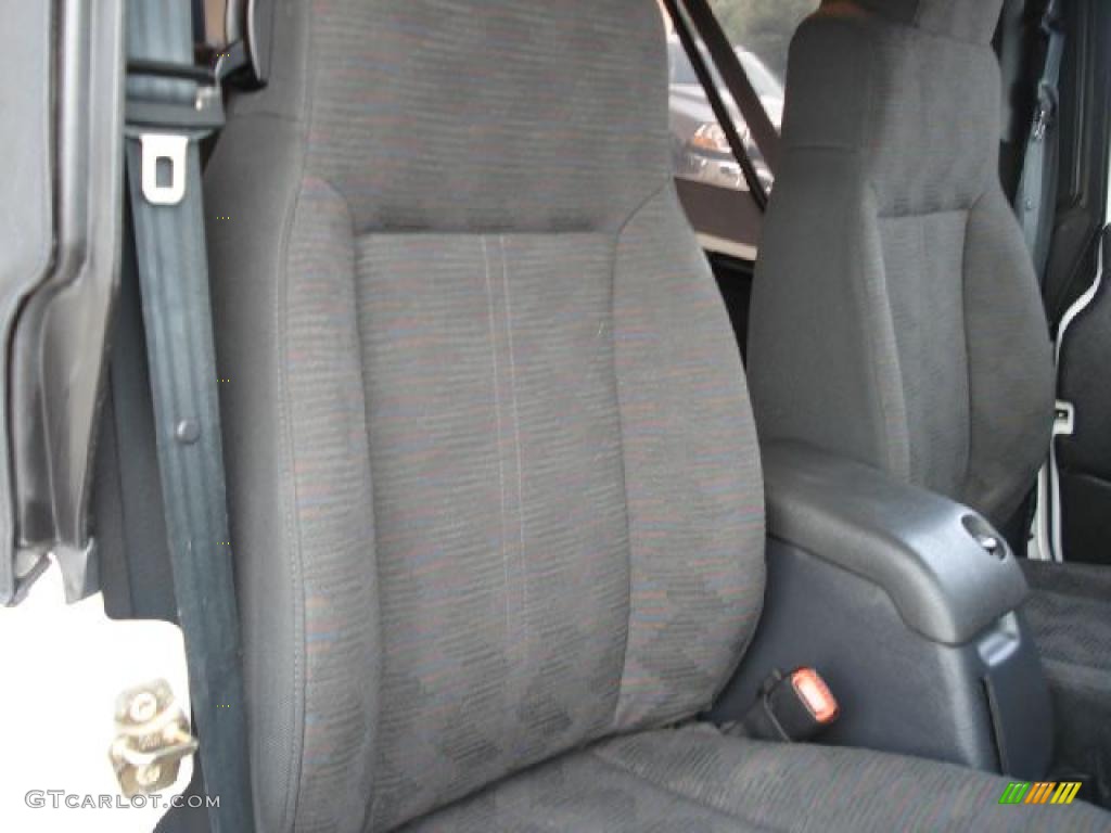 2004 Wrangler Rubicon 4x4 - Stone White / Dark Slate Gray photo #16