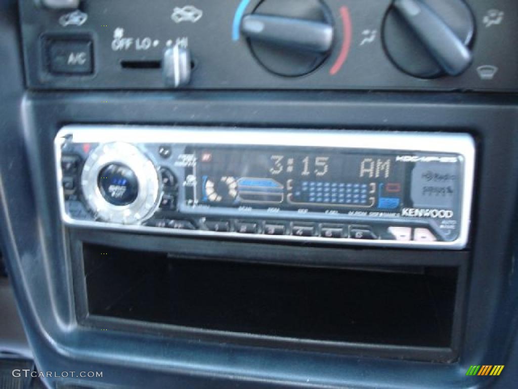 1998 Tacoma Regular Cab 4x4 - Sunfire Red Pearl Metallic / Oak photo #18