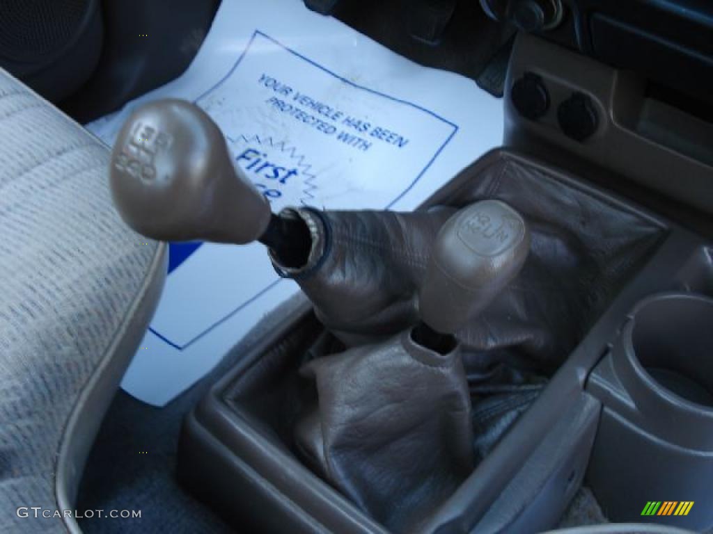 1998 Tacoma Regular Cab 4x4 - Sunfire Red Pearl Metallic / Oak photo #19