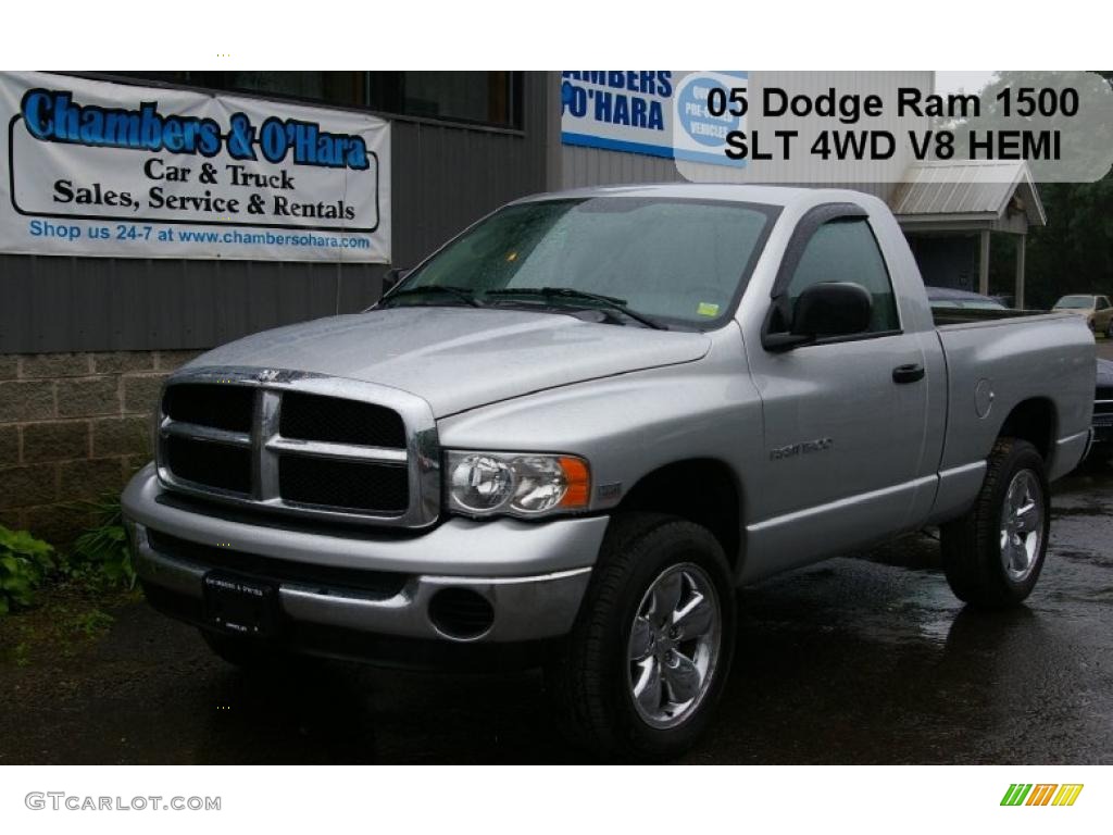 2005 Ram 1500 SLT Regular Cab 4x4 - Bright Silver Metallic / Dark Slate Gray photo #1