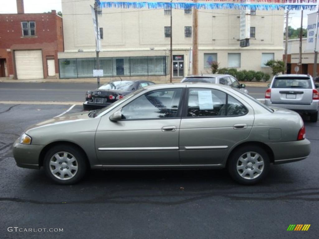 2002 Sentra GXE - Iced Cappuccino / Sand Beige photo #2