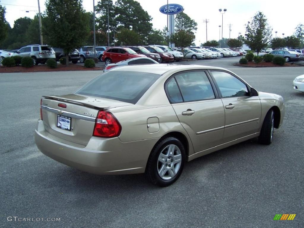 2008 Malibu Classic LS Sedan - Sandstone Metallic / Cashmere Beige photo #5