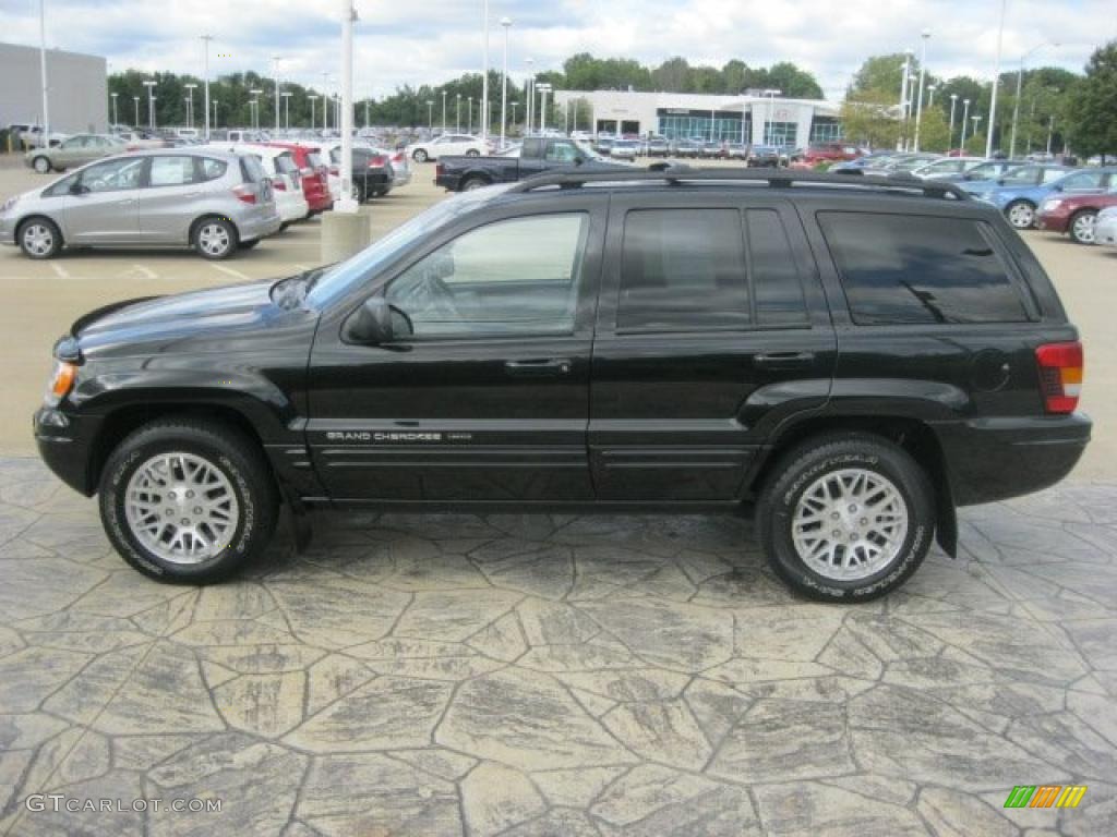 2004 Grand Cherokee Limited 4x4 - Brillant Black Crystal Pearl / Taupe photo #4