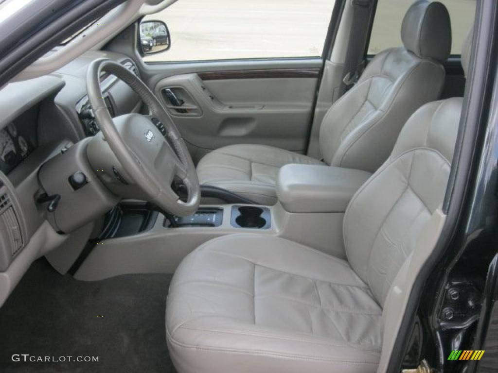 2004 Grand Cherokee Limited 4x4 - Brillant Black Crystal Pearl / Taupe photo #13