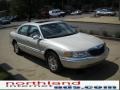 2002 Ivory Parchment Tri-Coat Lincoln Continental   photo #16