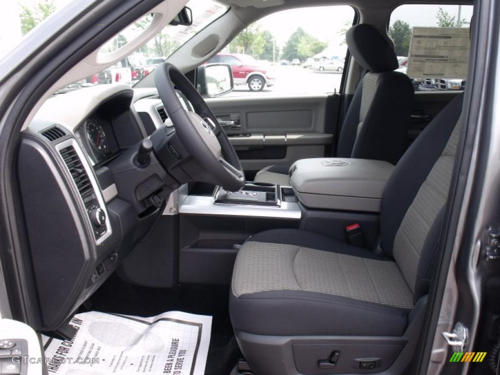 2011 Dodge Ram 1500 Big Horn Crew Cab Front Seat Photo #35372552