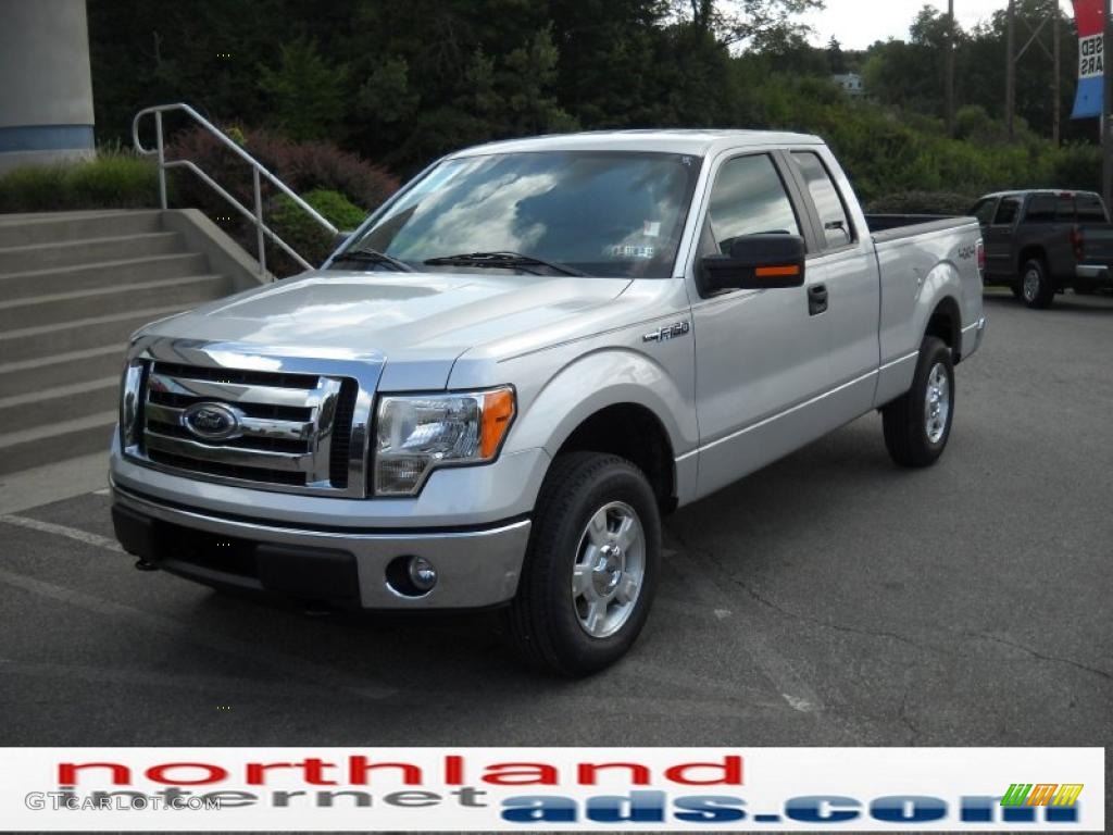 2010 F150 XLT SuperCab 4x4 - Ingot Silver Metallic / Medium Stone photo #2