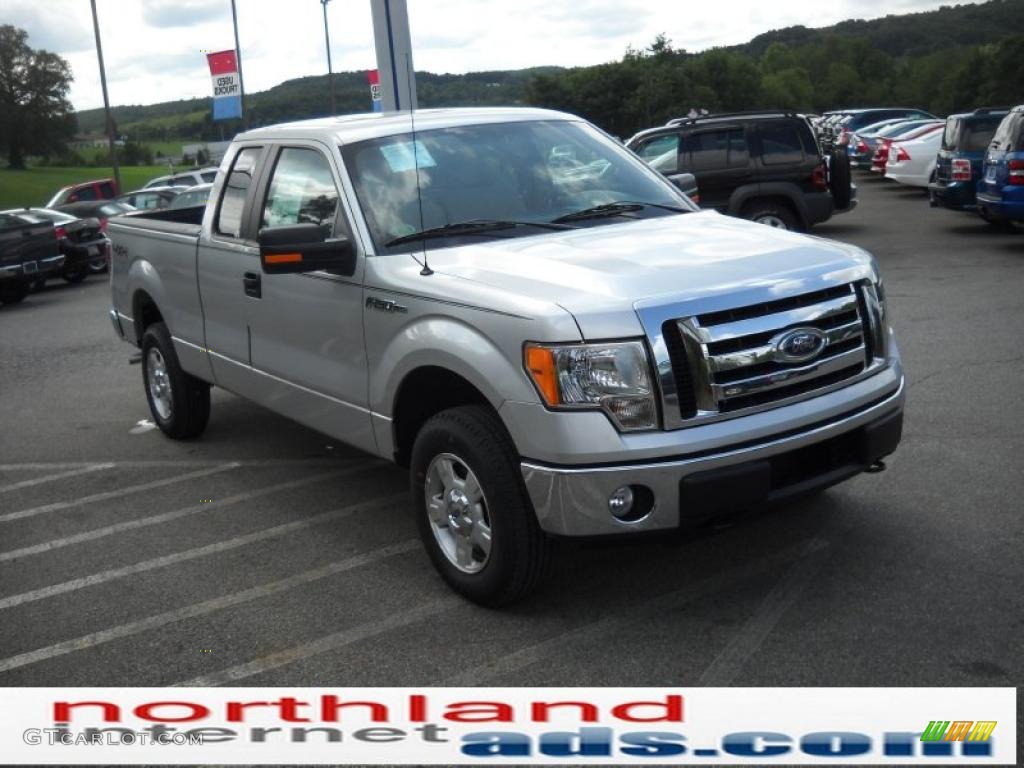 2010 F150 XLT SuperCab 4x4 - Ingot Silver Metallic / Medium Stone photo #4