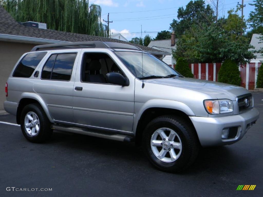 2003 Pathfinder SE 4x4 - Chrome Silver Metallic / Charcoal photo #1