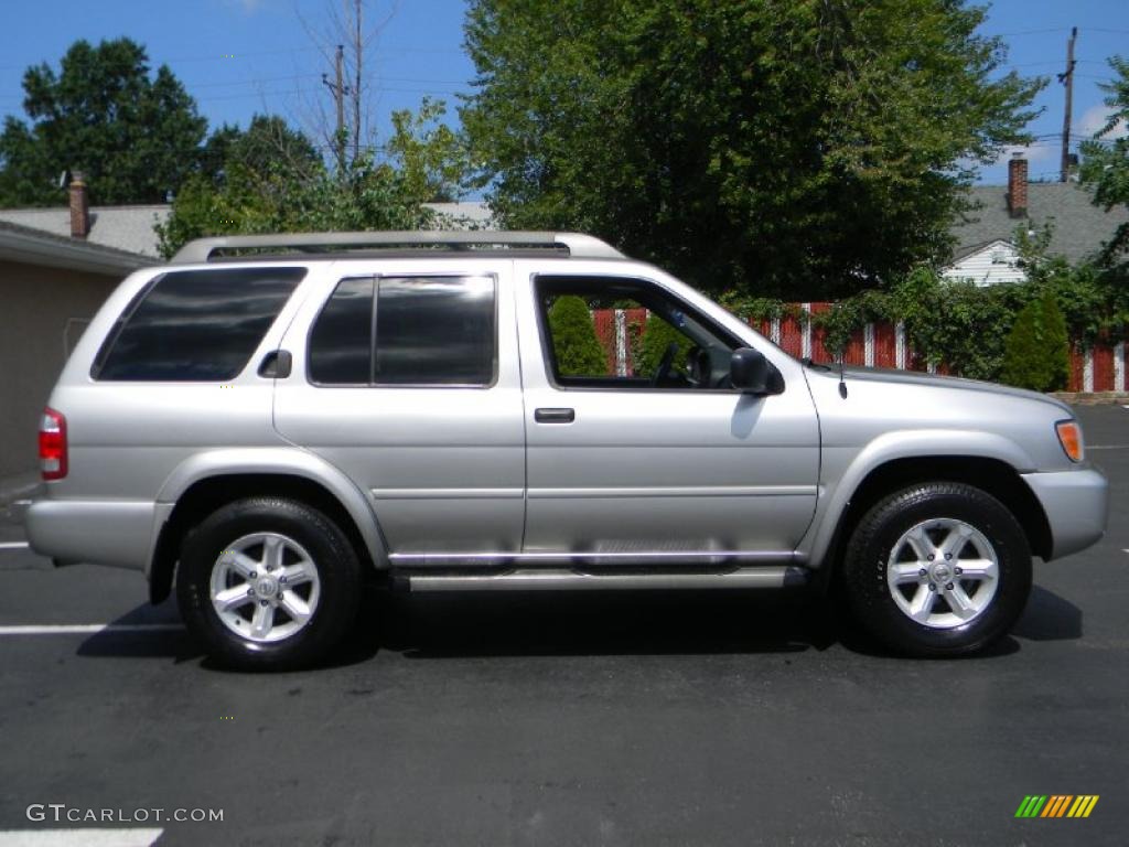 2003 Pathfinder SE 4x4 - Chrome Silver Metallic / Charcoal photo #14