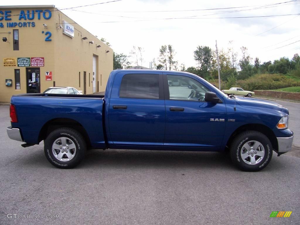 2009 Ram 1500 SLT Crew Cab 4x4 - Deep Water Blue Pearl / Dark Slate Gray photo #6