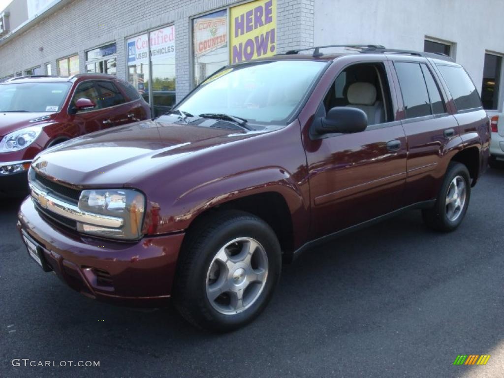 2007 TrailBlazer LS 4x4 - Bordeaux Red Metallic / Light Gray photo #1