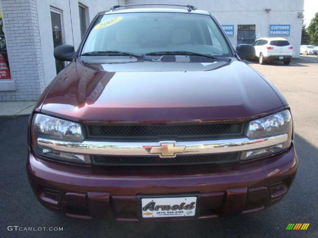 2007 TrailBlazer LS 4x4 - Bordeaux Red Metallic / Light Gray photo #2