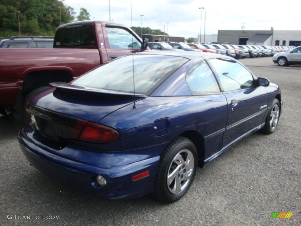 2002 Sunfire SE Coupe - Indigo Blue Metallic / Graphite photo #2
