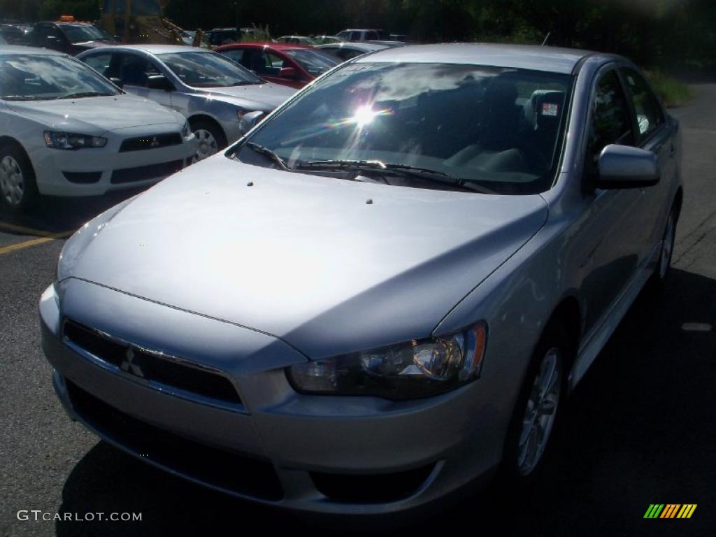 Apex Silver Metallic Mitsubishi Lancer