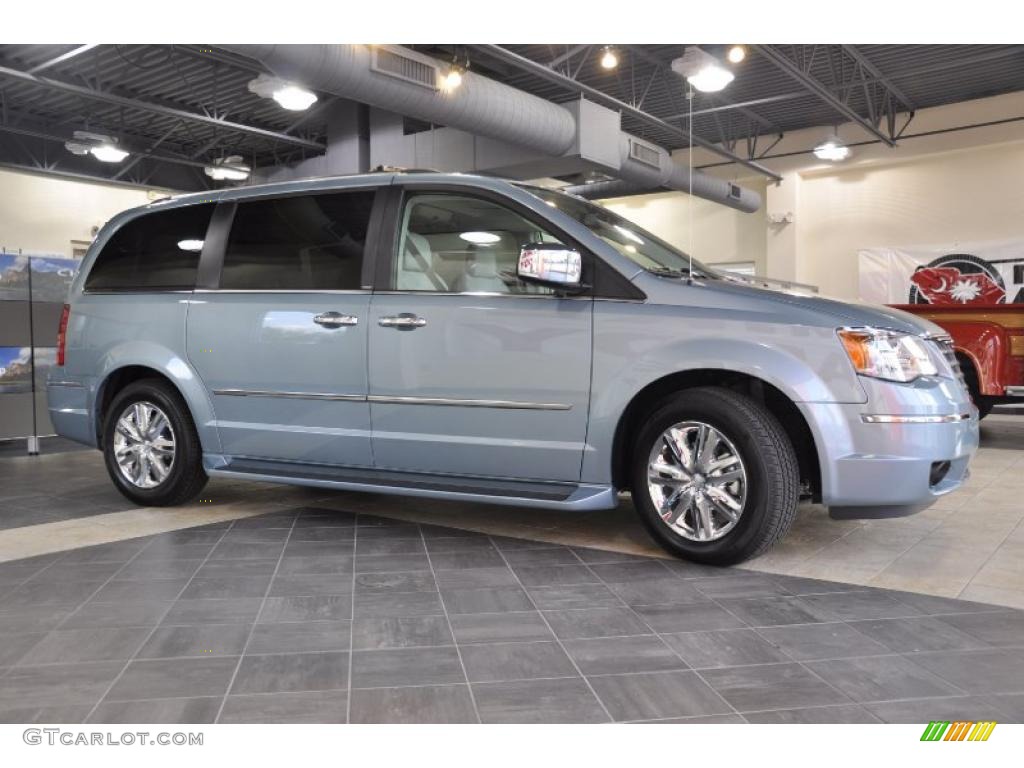 2010 Town & Country Limited - Clearwater Blue Pearl / Medium Slate Gray/Light Shale photo #3