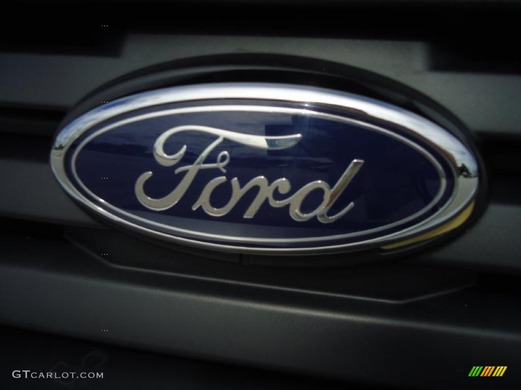 2010 Transit Connect XLT Passenger Wagon - Silver Metallic / Dark Gray photo #24