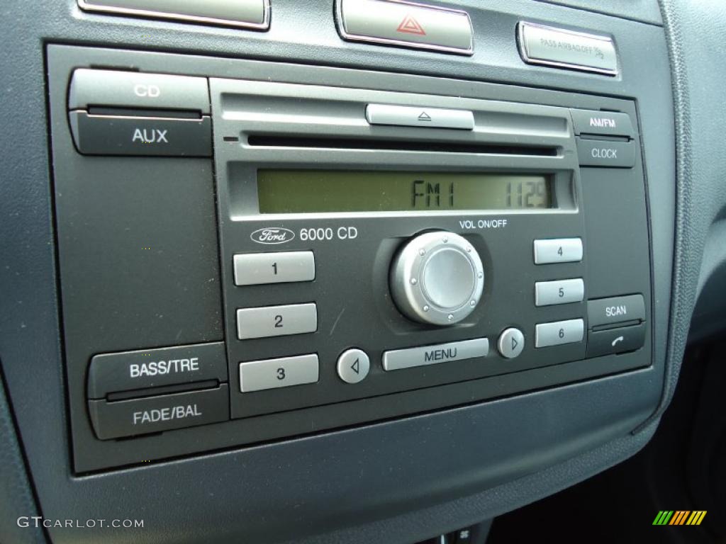 2010 Transit Connect XLT Passenger Wagon - Silver Metallic / Dark Gray photo #34