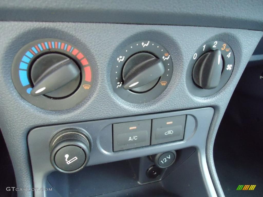 2010 Transit Connect XLT Passenger Wagon - Silver Metallic / Dark Gray photo #35