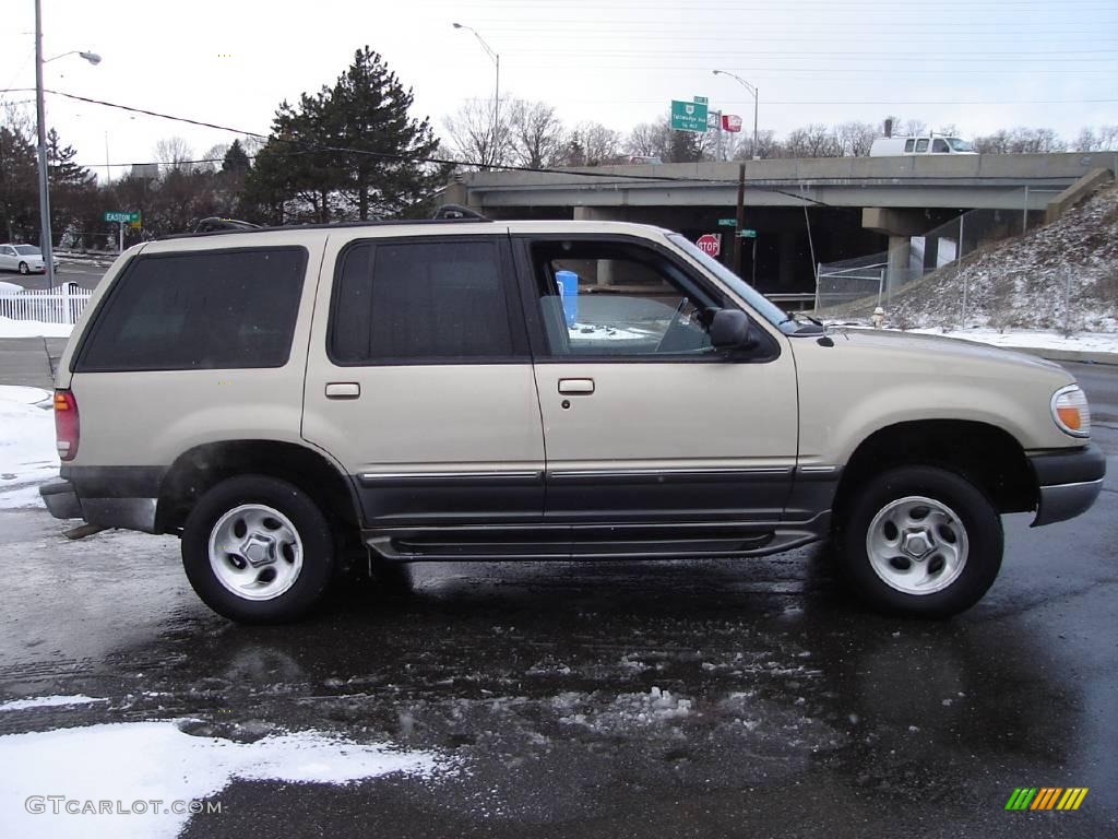 1999 Explorer XLT 4x4 - Harvest Gold Metallic / Medium Prairie Tan photo #6