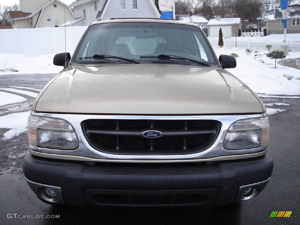 1999 Explorer XLT 4x4 - Harvest Gold Metallic / Medium Prairie Tan photo #8